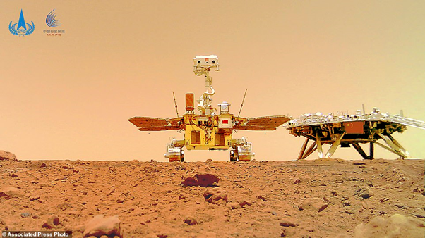 Robot Penjelajah dari China ini Berhasil Mengambil Gambar Lanskap di Mars