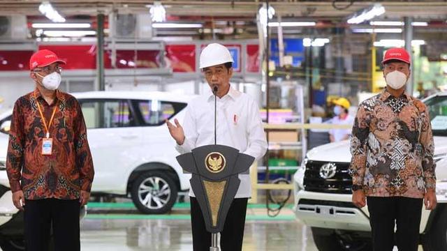 Presiden Jokowi Targetkan Kendaraan Listrik Sebanyak 2 Juta Unit di 2025