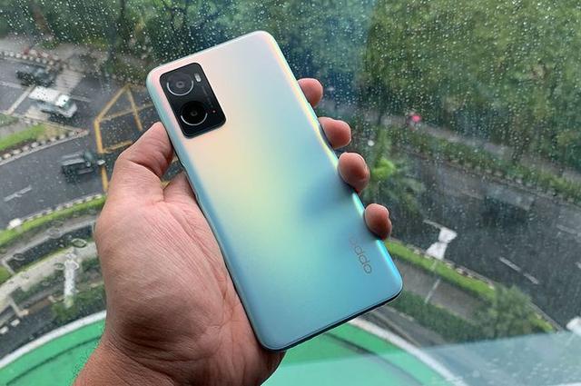 Review OPPO A76: Baterai Besar dan Chipset Makin Kencang