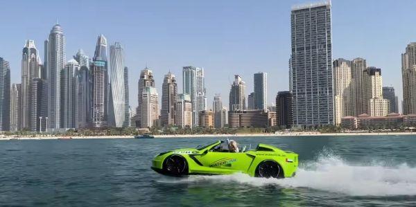 Hanya di Dubai : Speedboat Berjubah Mobil Sport