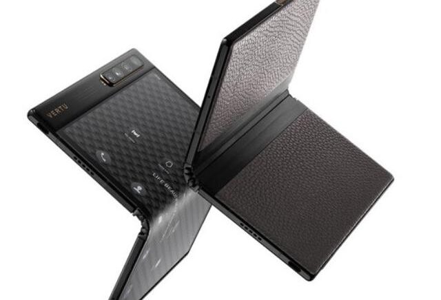 Vertu Ayxta Fold