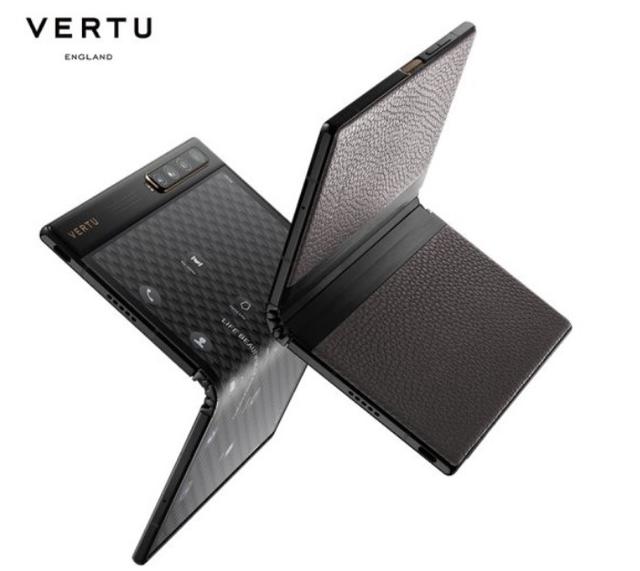 Vertu Ayxta Fold