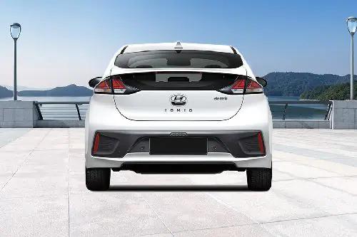 Harga Bekas Mobil Listrik Hyundai Ioniq Signature Keluaran 2021