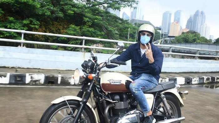 5 Deretan Artis Pencinta Motor Klasik