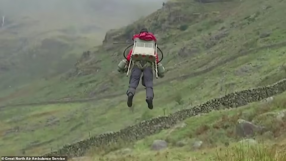 Ujicoba Paramedis Menggunakan Teknologi Jet Pack