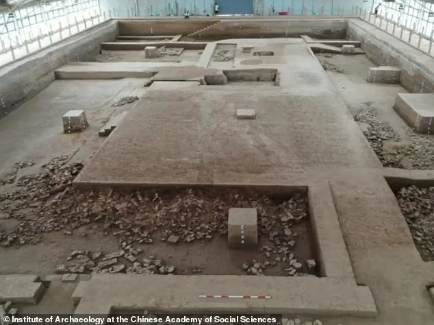 Penemuan Toilet Tertua yang Dapat di "Flush" di China